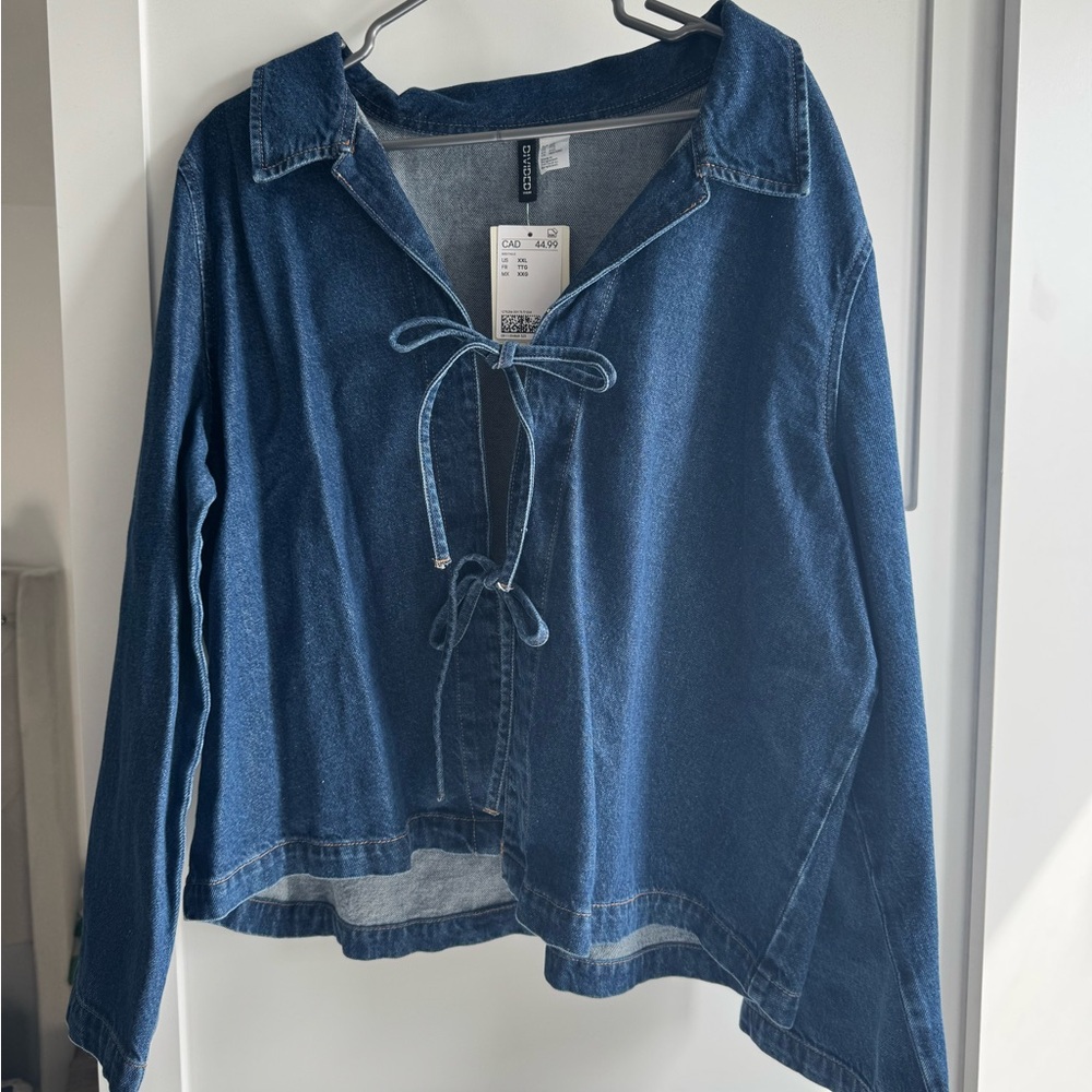 H&M Blue Denim Jacket with Tie Detail - Picture 4 of 4